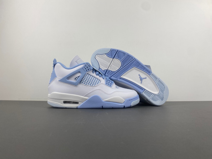 Wmns Air Jordan 4 Retro 