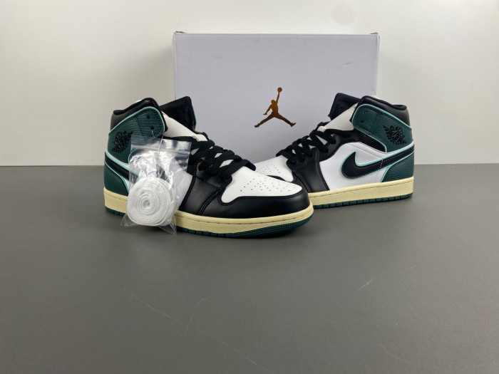 Air Jordan 1 Mid 