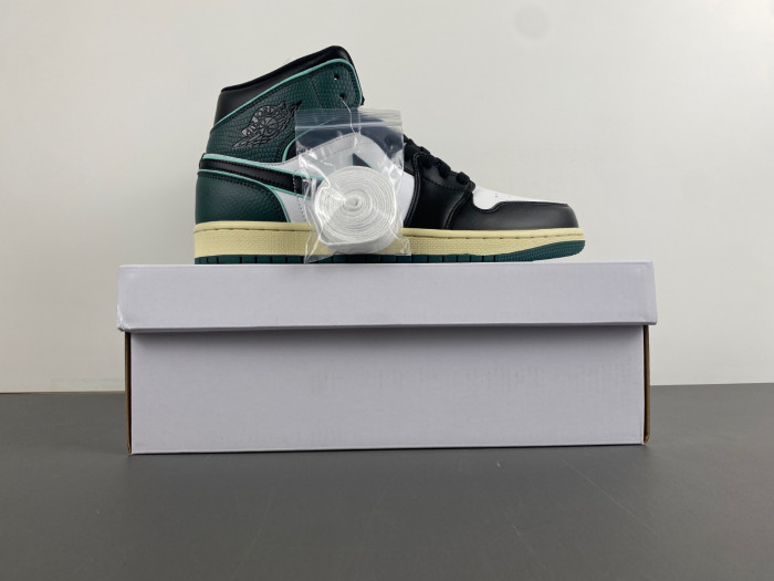 Air Jordan 1 Mid 