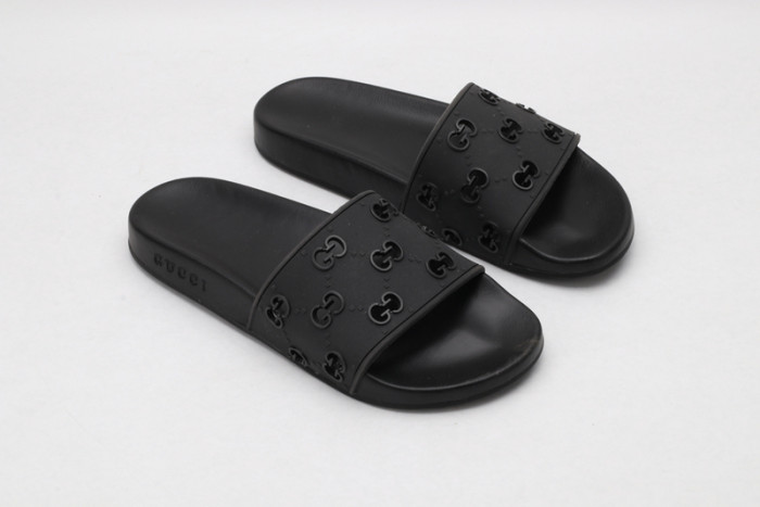 G*u*i* sandal24