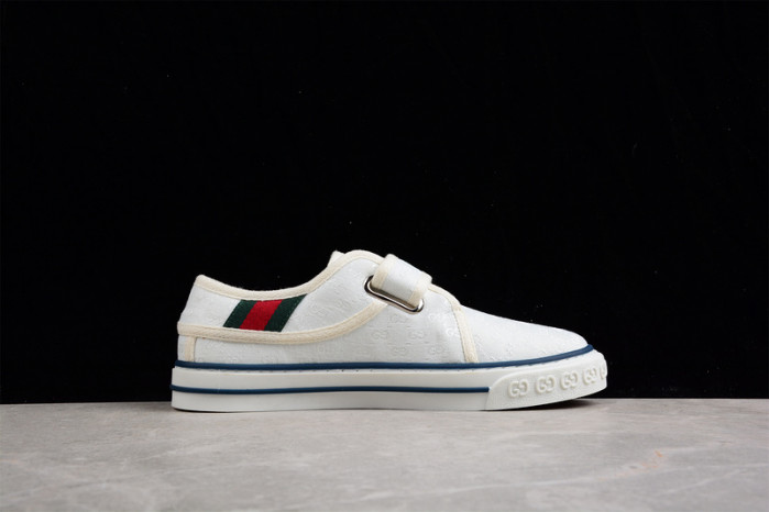 G*u*i* trainer sneaker 81