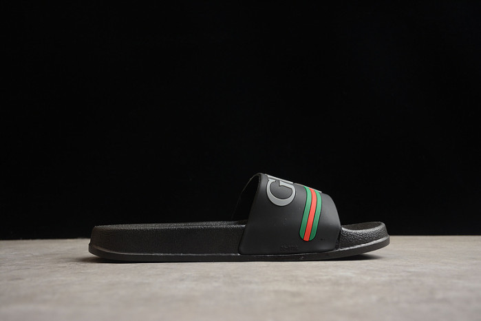 G*u*i* sandal 122