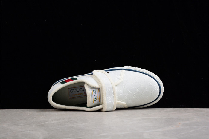 G*u*i* trainer sneaker 81