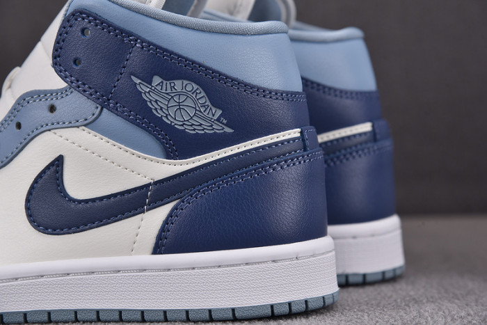 Air Jordan 1 Mid 