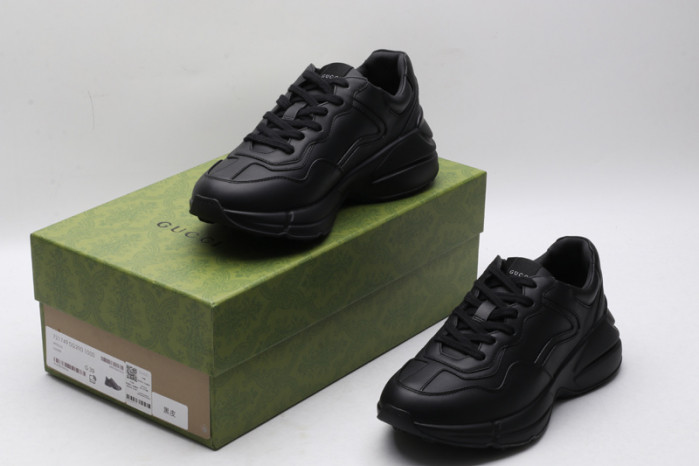 G*u*i* trainer sneaker105