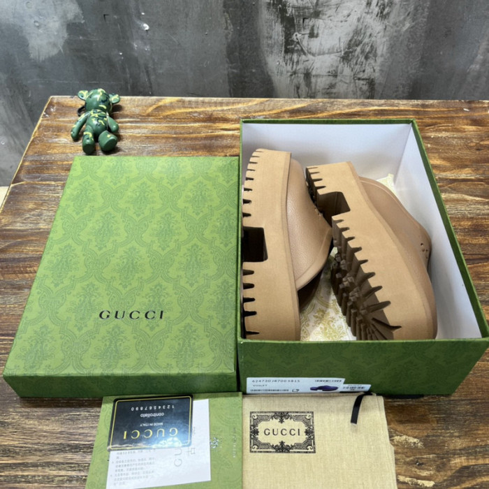 G*u*i* sandal 142