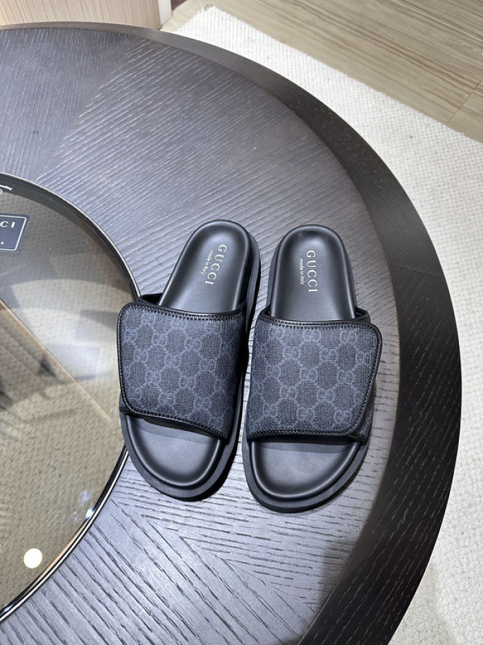 G*u*i* sandal 137