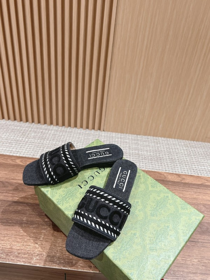 G*u*i* sandal 201