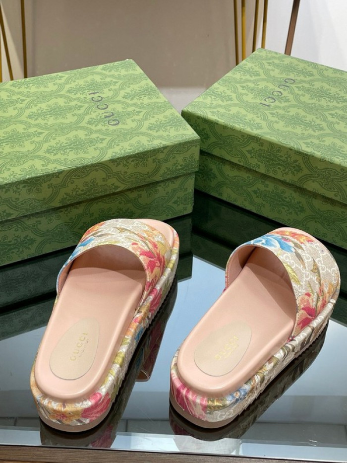 G*u*i* sandal 158