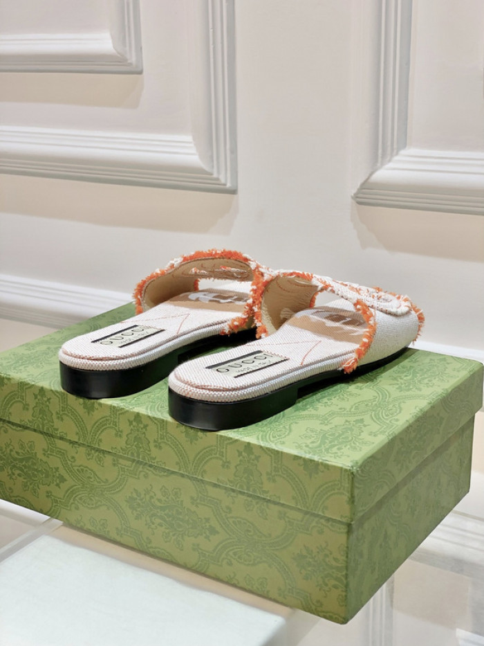 G*u*i* sandal 209
