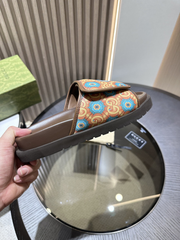 G*u*i* sandal 132