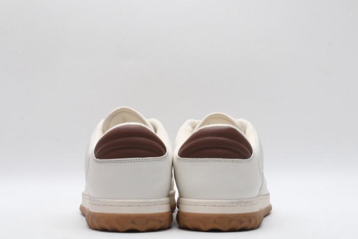 G*u*i* sneaker