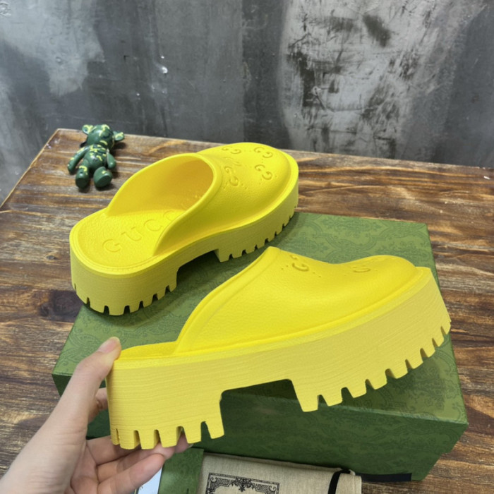 G*u*i* sandal 146