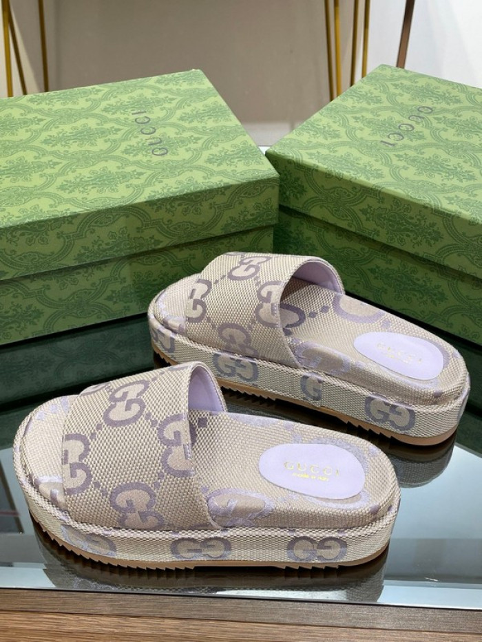 G*u*i* sandal 152