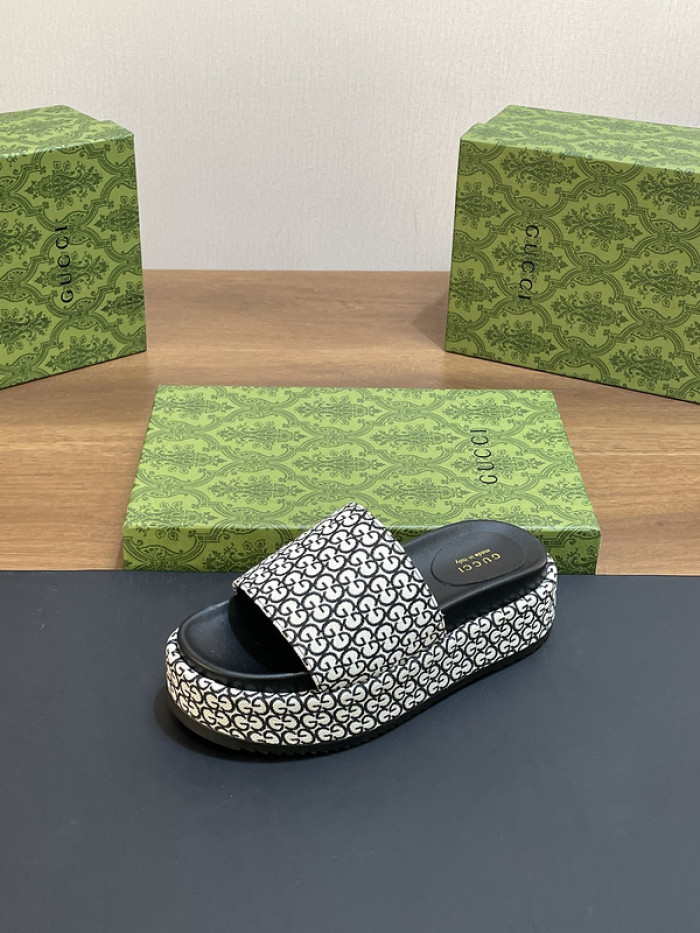 G*u*i* sandal 180