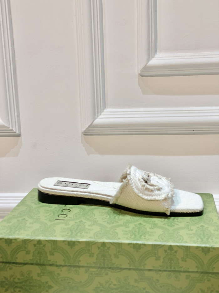 G*u*i* sandal 208
