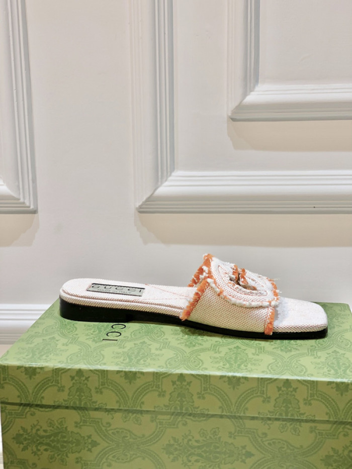 G*u*i* sandal 209