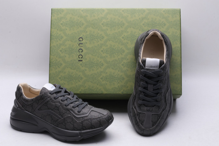 G*u*i* trainer sneaker40