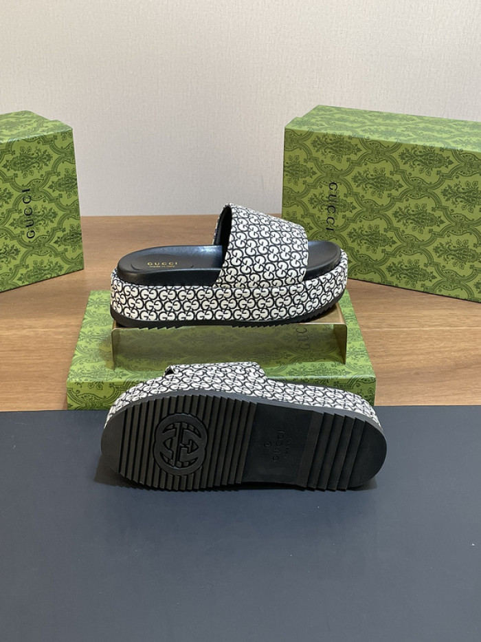G*u*i* sandal 180