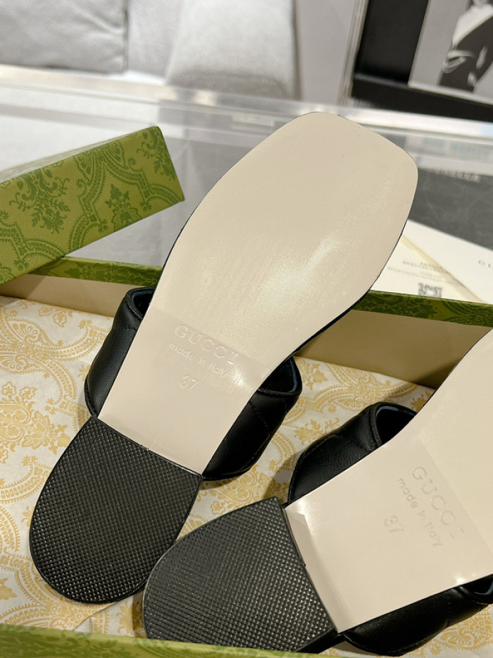 G*u*i* sandal 186