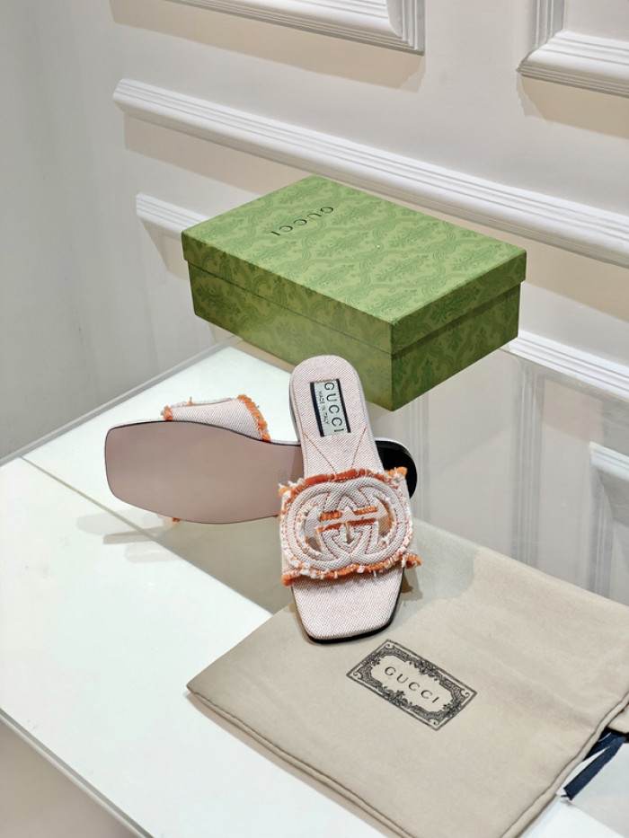 G*u*i* sandal 209