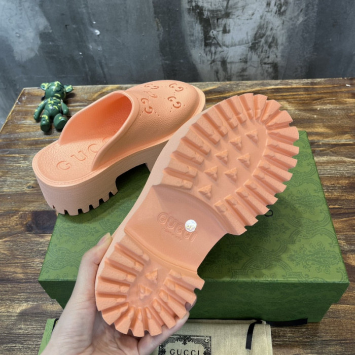 G*u*i* sandal 147