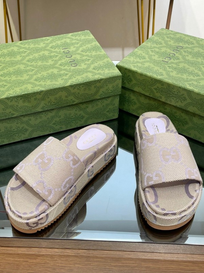 G*u*i* sandal 152