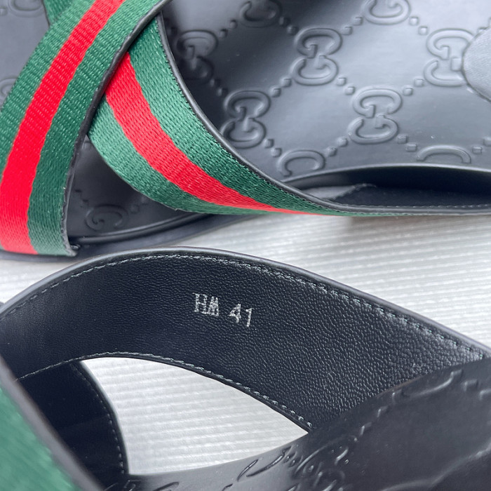 G*u*i* sandal 102
