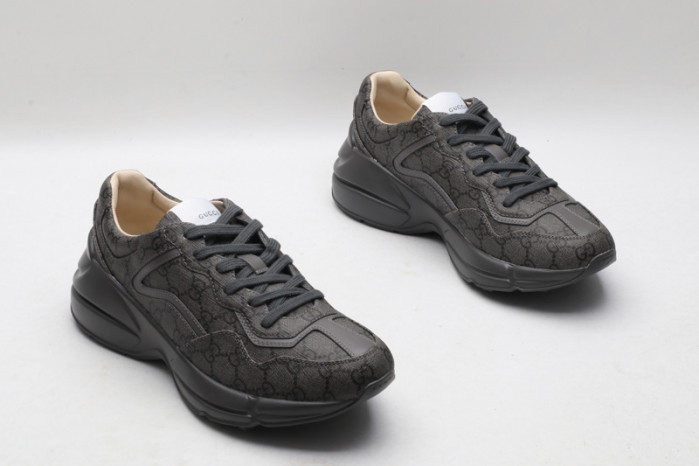 G*u*i* trainer sneaker40