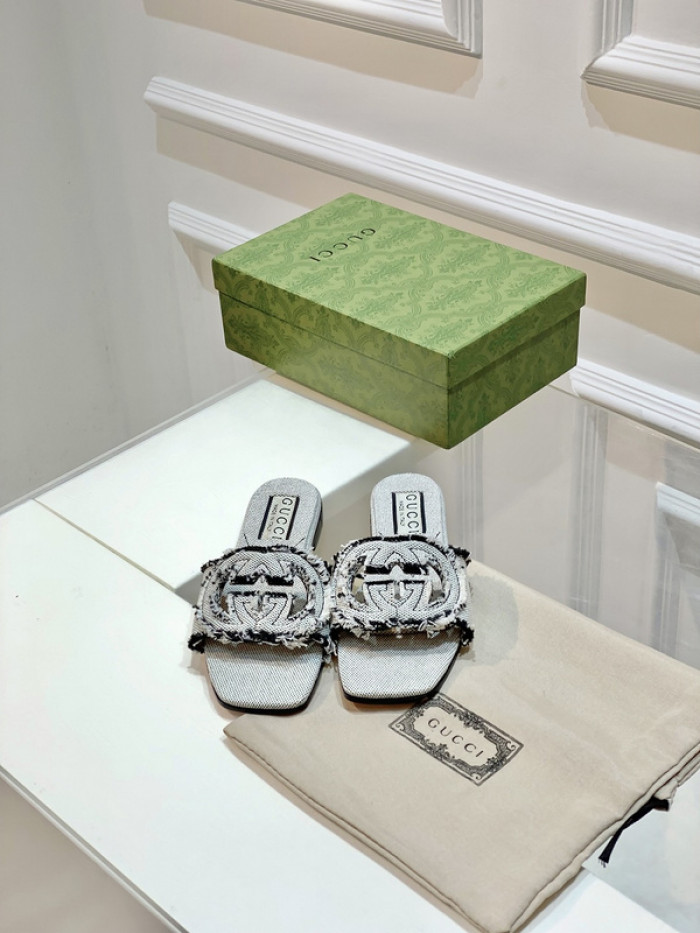 G*u*i* sandal 202