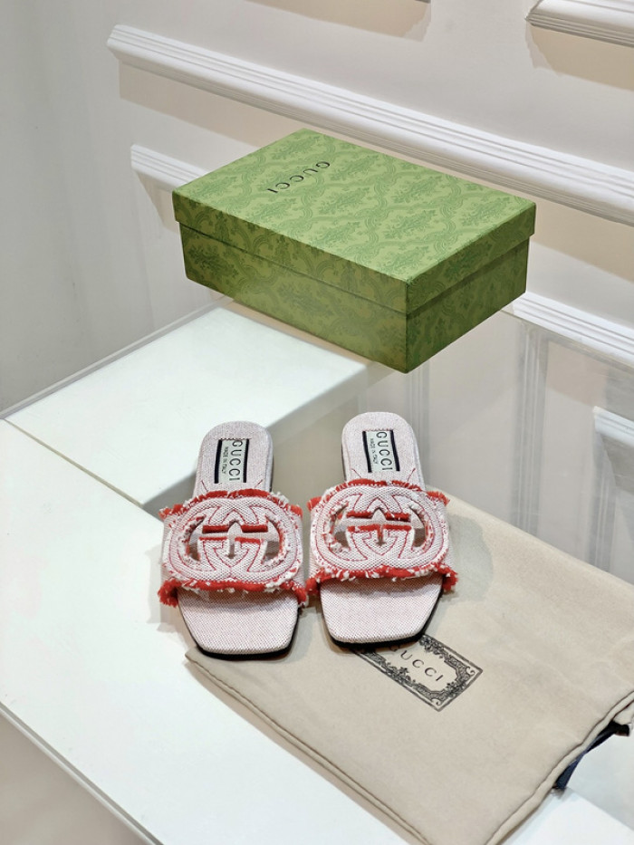 G*u*i* sandal 205