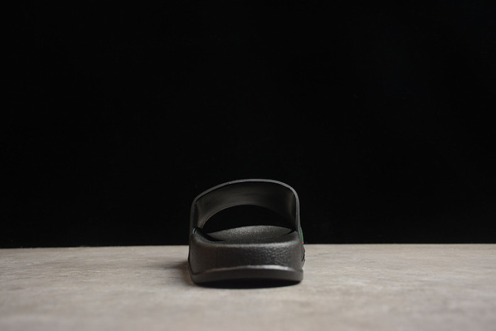 G*u*i* sandal 122