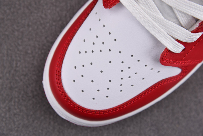 Air Jordan 1 Low GS 