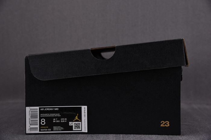 AIR JORDAN 1 MID 