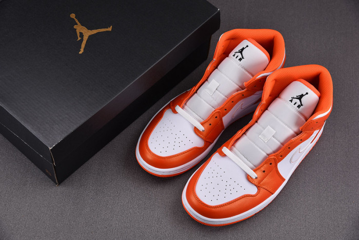 Air Jordan 1 Mid SE 