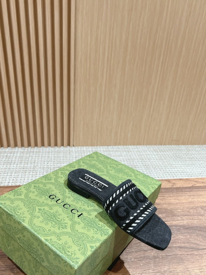 G*u*i* sandal 201
