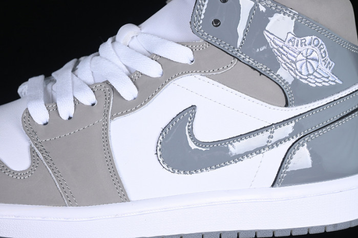 Air Jordan 1 Mid SE 