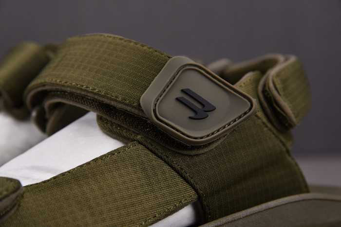 Balenciag* Sandal29