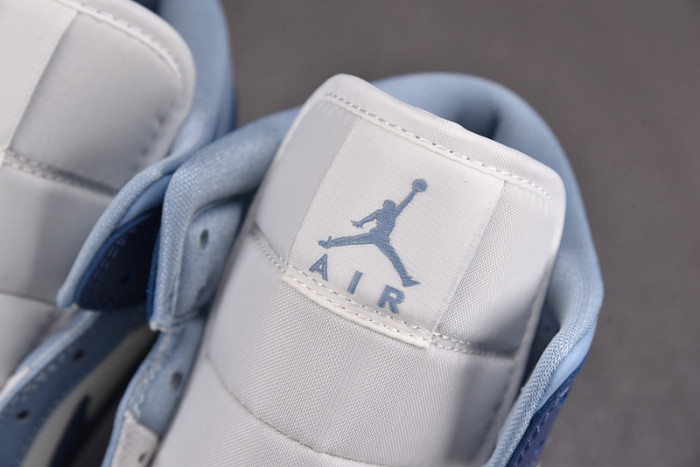 Air Jordan 1 Mid 