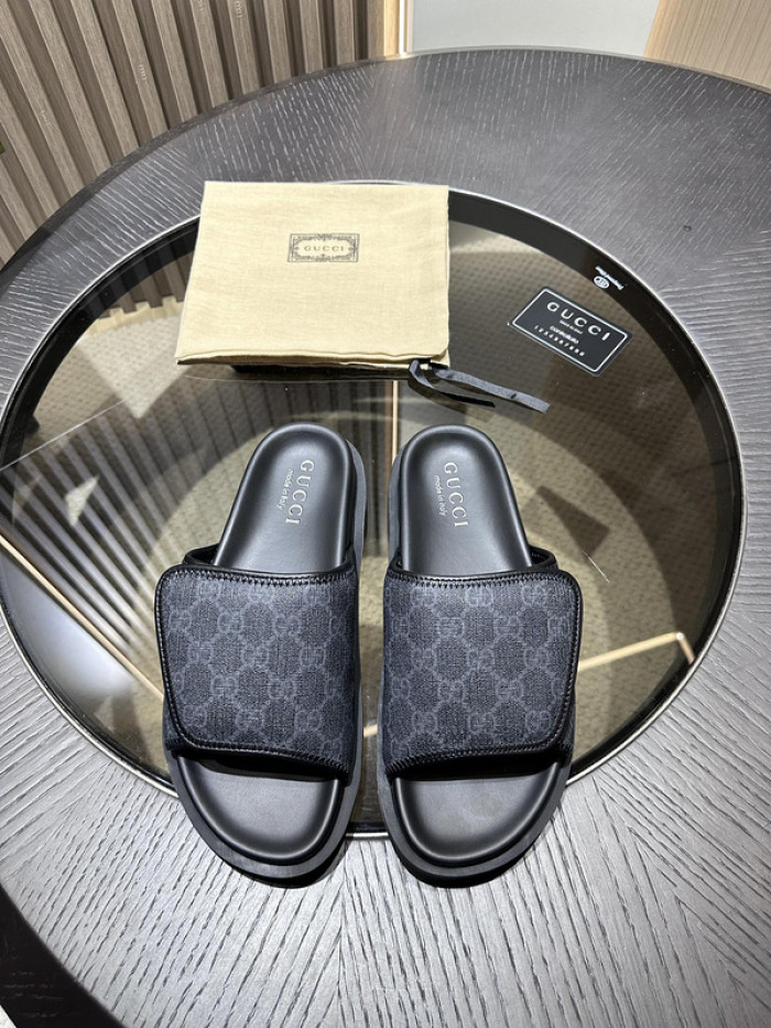 G*u*i* sandal 137