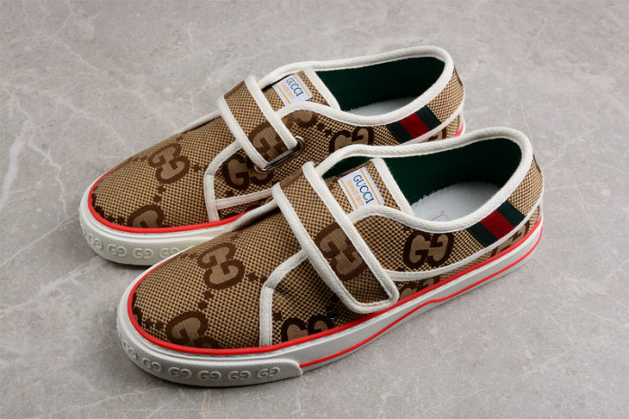 G*u*i* trainer sneaker 82