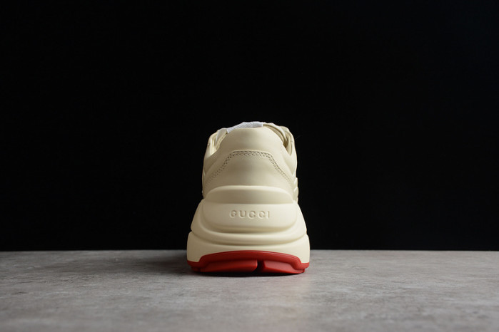 G*u*i* trainer sneaker 83