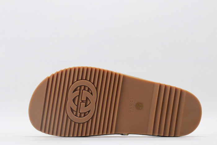 G*u*i* sandal70