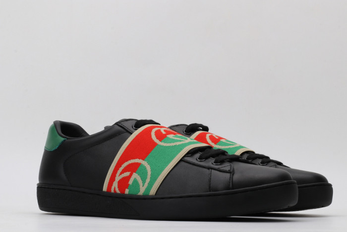 G*u*i* trainer sneaker63