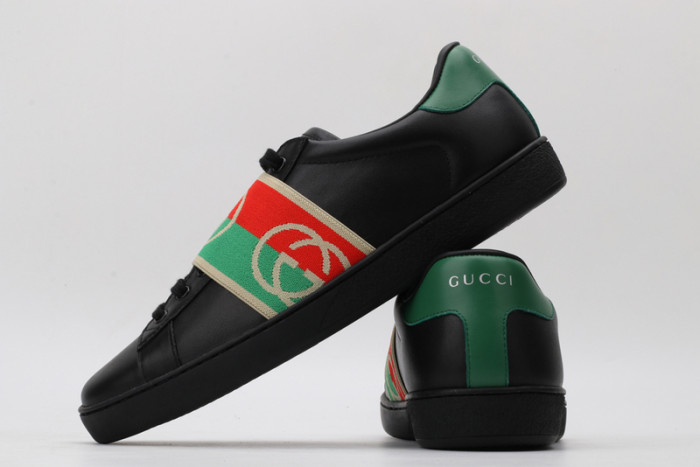 G*u*i* trainer sneaker63