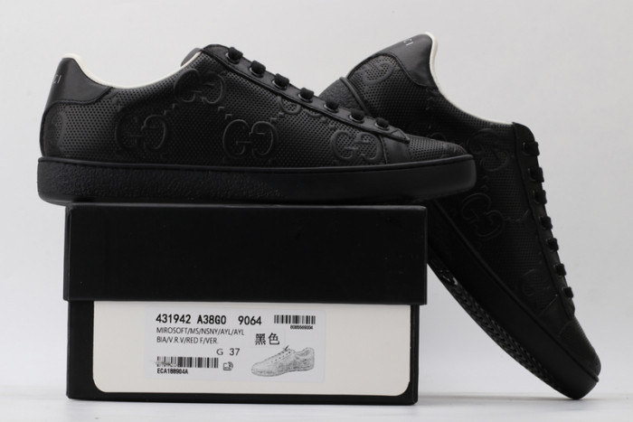 G*u*i* trainer sneaker71