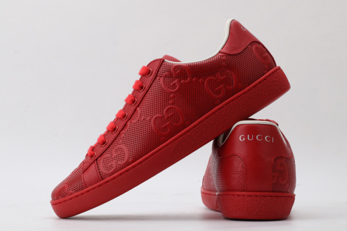 G*u*i* trainer sneaker72