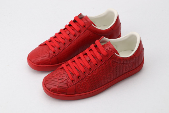 G*u*i* trainer sneaker72
