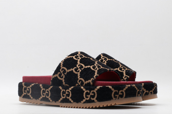 G*u*i* sandal82