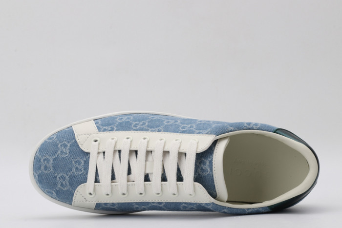 G*u*i* trainer sneaker77